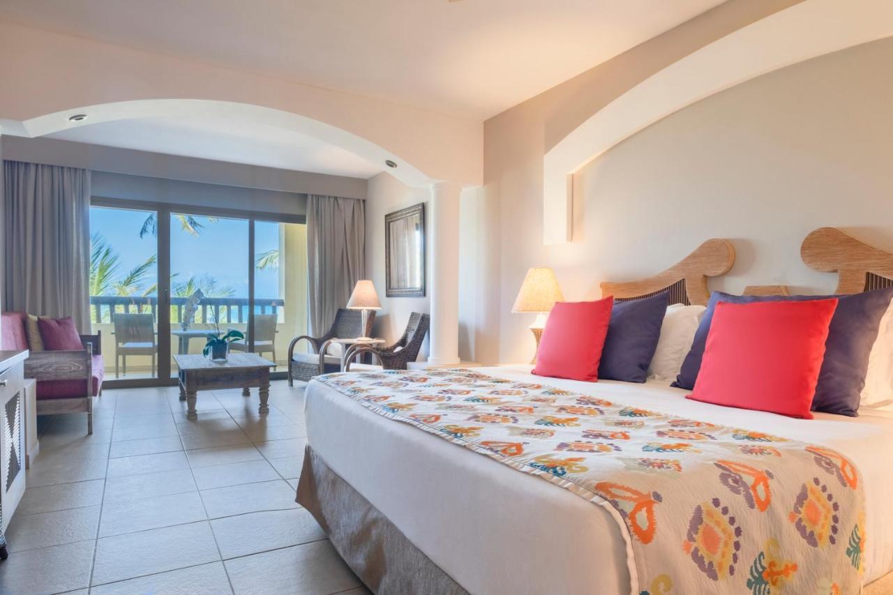 Junior Suite Ocean Front Single,1264326004:JPEG